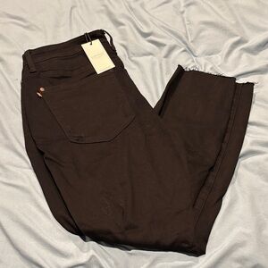 NWT  Judy Blue Distressed Knee Black Skinny Fit Jeans